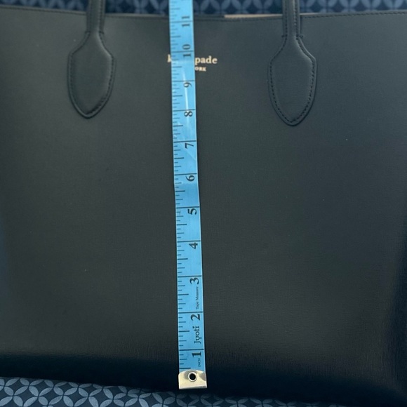 KATE SPADE Large Black ALL DAY Tote Shoulder Bag w/Tan Detachable Pouch - Picture 5 of 10